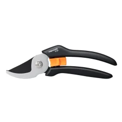 Fiskars Bypass-Gartenschere "P121 Solid™"