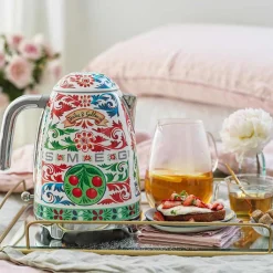 Smeg Wasserkocher "Dolce & Gabbana"